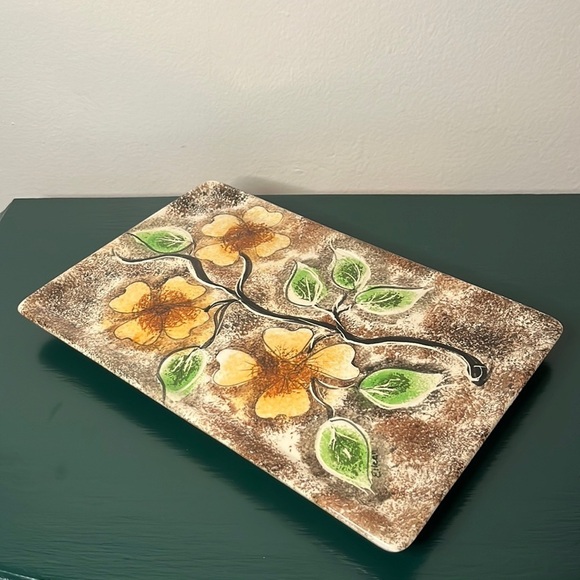 1960’s Vintage Mid Century Modern Yellow Flowers Vanity Tray - Picture 9 of 9